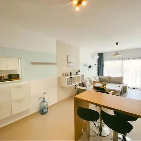 Appartement Designed Two Bedroom Pool Side In A 5 Star Resort, Iskele, North Cyprus *