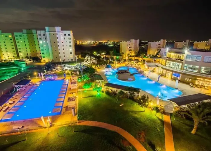 アパート Designed Two Bedroom Pool Side In A 5 Star Resort, Iskele, North Cyprus Trikomo