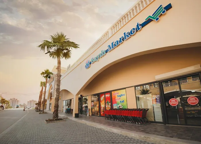 Designed Two Bedroom Pool Side In A 5 Star Resort, Iskele, North Cyprus アパート *